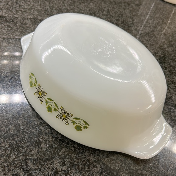 Vintage Meadow Green Anchor Hocking FireKing Oval Baking Dish. 433 - Picture 11 of 13